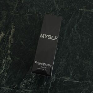 YVES SAINT LAURENT
MYSLF Le Parfum with Spicy Vanilla Bourbon &
Warm Woods 60ML